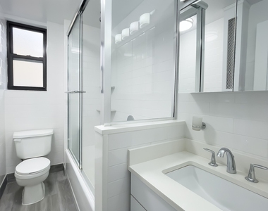 West 68 Street - Photo Thumbnail 4