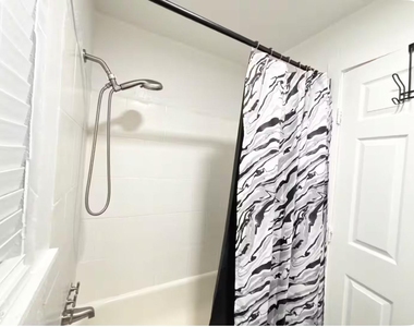 7425 Avenue H - Photo Thumbnail 7