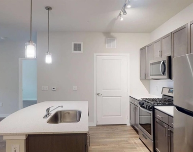 3530 West 12th Street - Photo Thumbnail 5