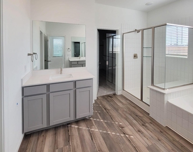 25737 Damask Drive - Photo Thumbnail 13