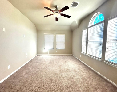 22407 Ebbets Field Drive - Photo Thumbnail 33