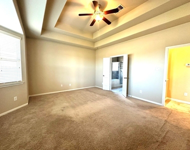 22407 Ebbets Field Drive - Photo Thumbnail 13
