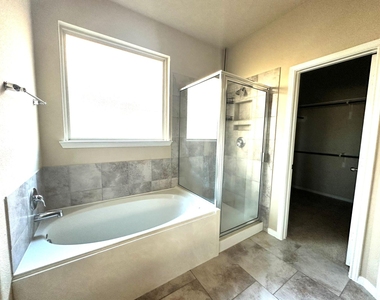 22407 Ebbets Field Drive - Photo Thumbnail 16