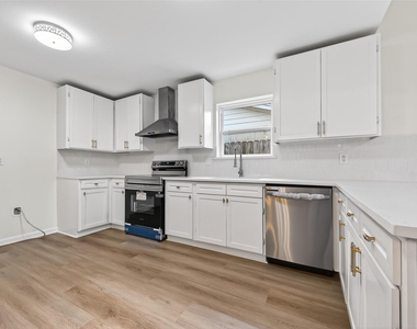 24014 Nomini Hall Lane - Photo Thumbnail 9
