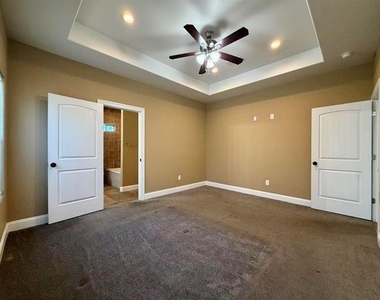2850 Amber Avenue - Photo Thumbnail 32