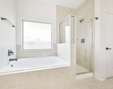 15203 Lake Powell Drive - Photo Thumbnail 18