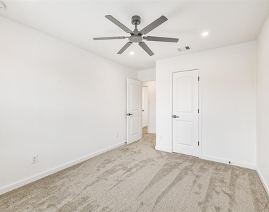 15203 Lake Powell Drive - Photo Thumbnail 22