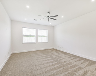 15203 Lake Powell Drive - Photo Thumbnail 14