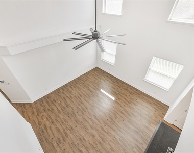 15203 Lake Powell Drive - Photo Thumbnail 33