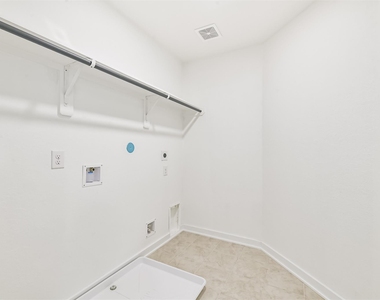15203 Lake Powell Drive - Photo Thumbnail 27