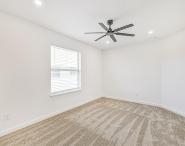 15203 Lake Powell Drive - Photo Thumbnail 34