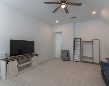 135 S Rocky Point Circle - Photo Thumbnail 15