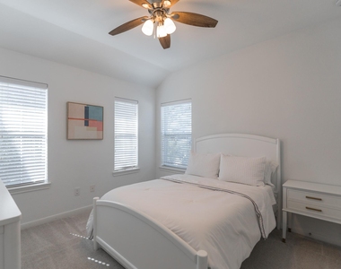 135 S Rocky Point Circle - Photo Thumbnail 17