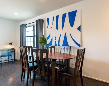 3314 Greenbriar Drive - Photo Thumbnail 3