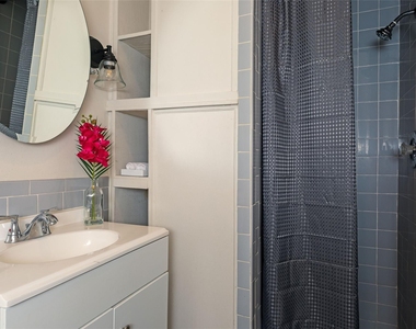 3314 Greenbriar Drive - Photo Thumbnail 8