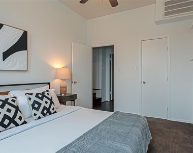 3314 Greenbriar Drive - Photo Thumbnail 11
