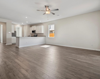 15463 Maple Terrace Drive - Photo Thumbnail 2