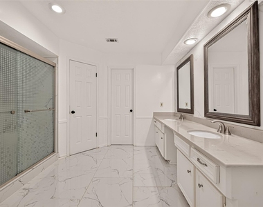 12619 Chriswood Drive - Photo Thumbnail 40