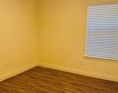 20210 Glen Burn Court - Photo Thumbnail 18