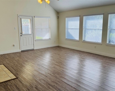 20210 Glen Burn Court - Photo Thumbnail 7