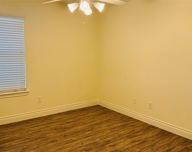 20210 Glen Burn Court - Photo Thumbnail 17