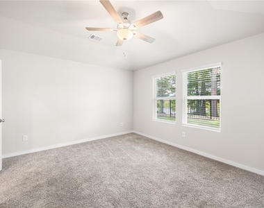 7002 Lauren Oak Drive - Photo Thumbnail 12