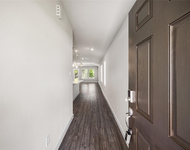 7002 Lauren Oak Drive - Photo Thumbnail 4