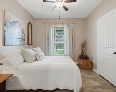 1680 Beech Drive - Photo Thumbnail 7