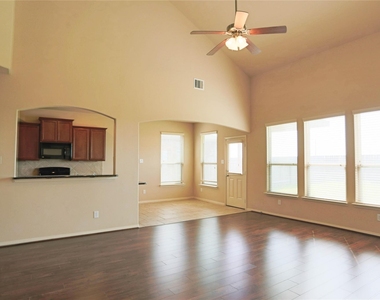3443 Arrowhead Bay Lane - Photo Thumbnail 7