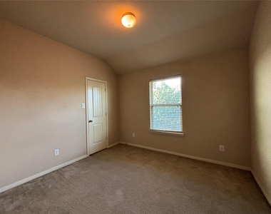 3443 Arrowhead Bay Lane - Photo Thumbnail 24