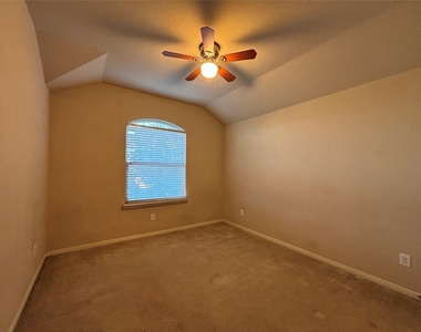 3443 Arrowhead Bay Lane - Photo Thumbnail 28