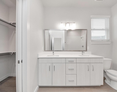 7330 Leighton Meadow Lane - Photo Thumbnail 29