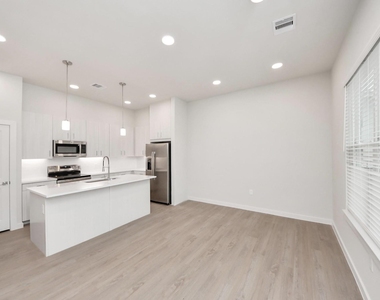 7330 Leighton Meadow Lane - Photo Thumbnail 9