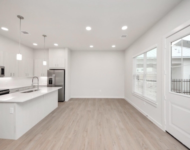 7330 Leighton Meadow Lane - Photo Thumbnail 11