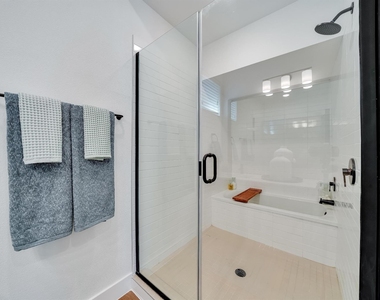 1601-120 Mustang Drive - Photo Thumbnail 15