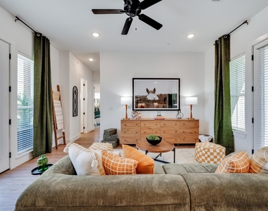 1601-120 Mustang Drive - Photo Thumbnail 4