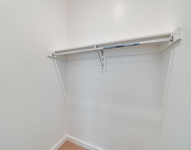 1601-120 Mustang Drive - Photo Thumbnail 20