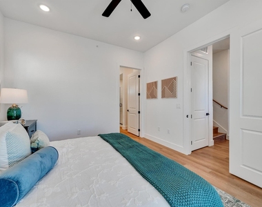 1601-120 Mustang Drive - Photo Thumbnail 13