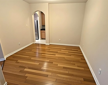 7511 S Linpar Court - Photo Thumbnail 8