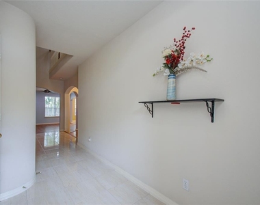 7511 S Linpar Court - Photo Thumbnail 4