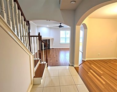 7511 S Linpar Court - Photo Thumbnail 7