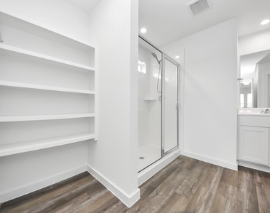 8614 Shumard Oak Drive - Photo Thumbnail 28