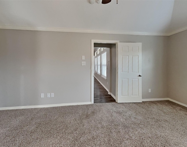 8227 Sports Haven Drive - Photo Thumbnail 8