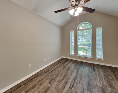8227 Sports Haven Drive - Photo Thumbnail 17