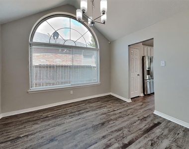 8227 Sports Haven Drive - Photo Thumbnail 6