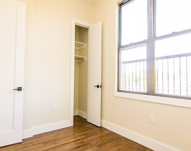 565 Evergreen Avenue - Photo Thumbnail 3