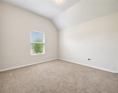 101 Sunray Creek Drive - Photo Thumbnail 35