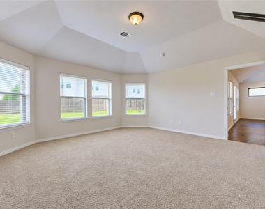 101 Sunray Creek Drive - Photo Thumbnail 19