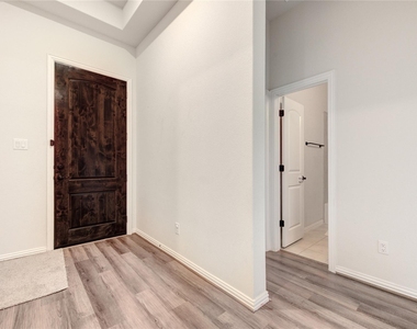 101 Sunray Creek Drive - Photo Thumbnail 24