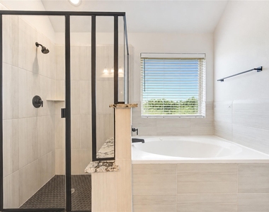 101 Sunray Creek Drive - Photo Thumbnail 13